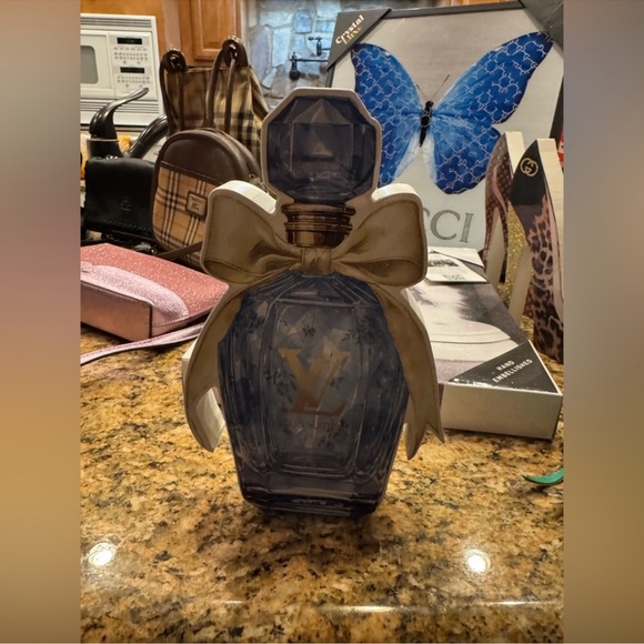 None Other - Louis Vuitton Elegant Blue Perfume Bottle Wooden Decor